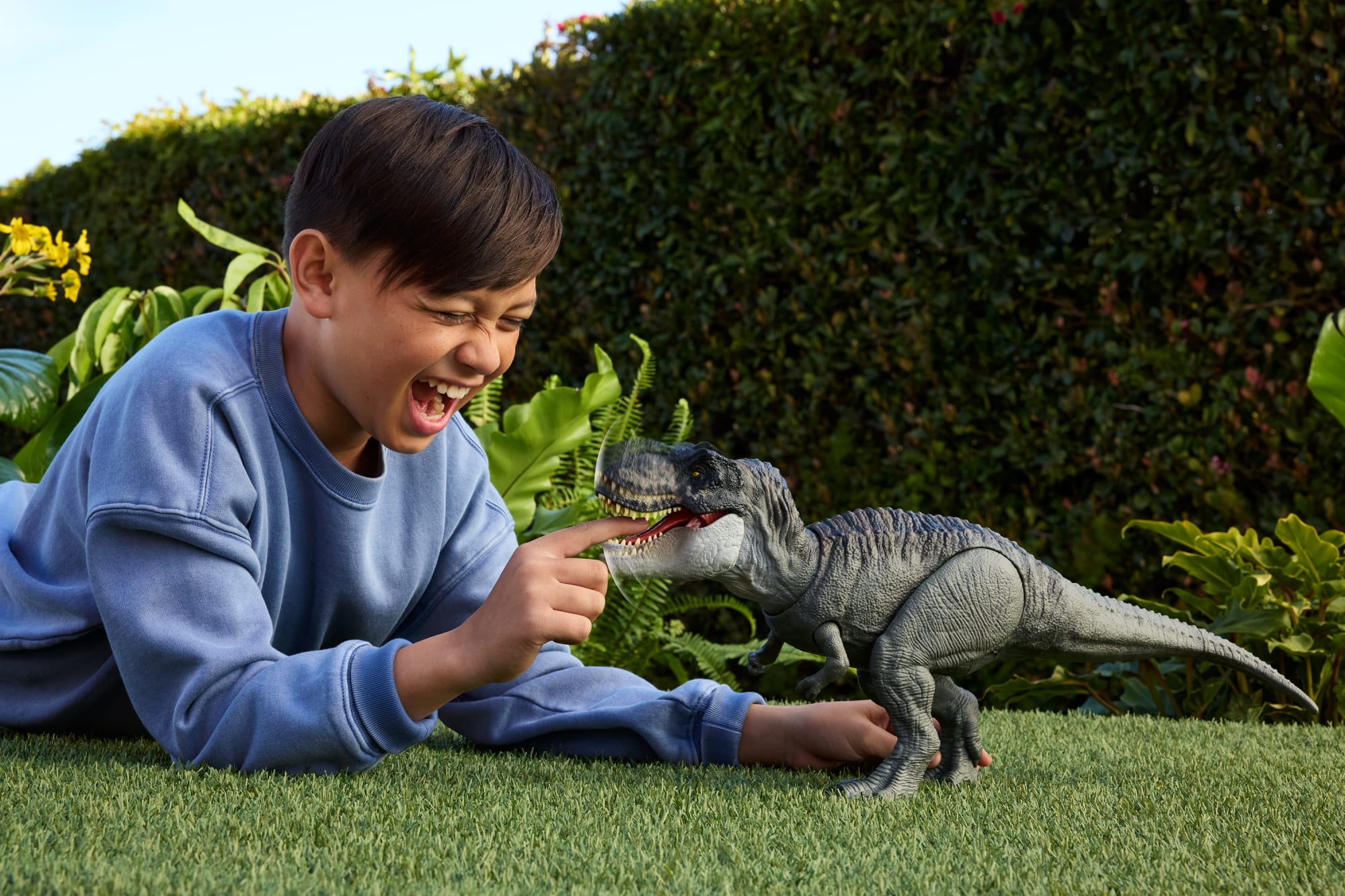 Jurassic World Rebirth Power Devour Tyrannosaurus Rex Dinosaur Figure, Constant Chomp Lights & Sound