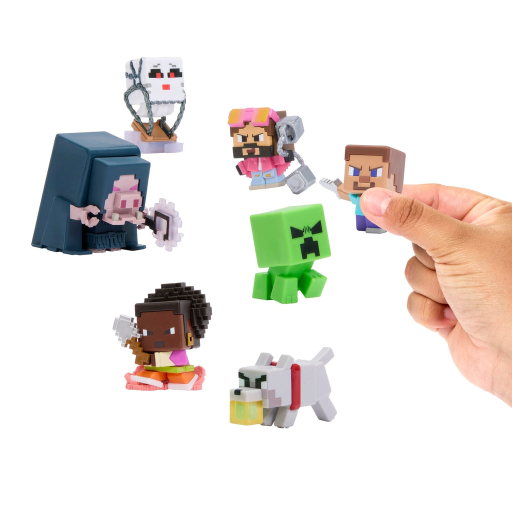 Minecraft Mini Mode Overworld Battle Pack With 7 Mini Action Figures inspired By The Movie