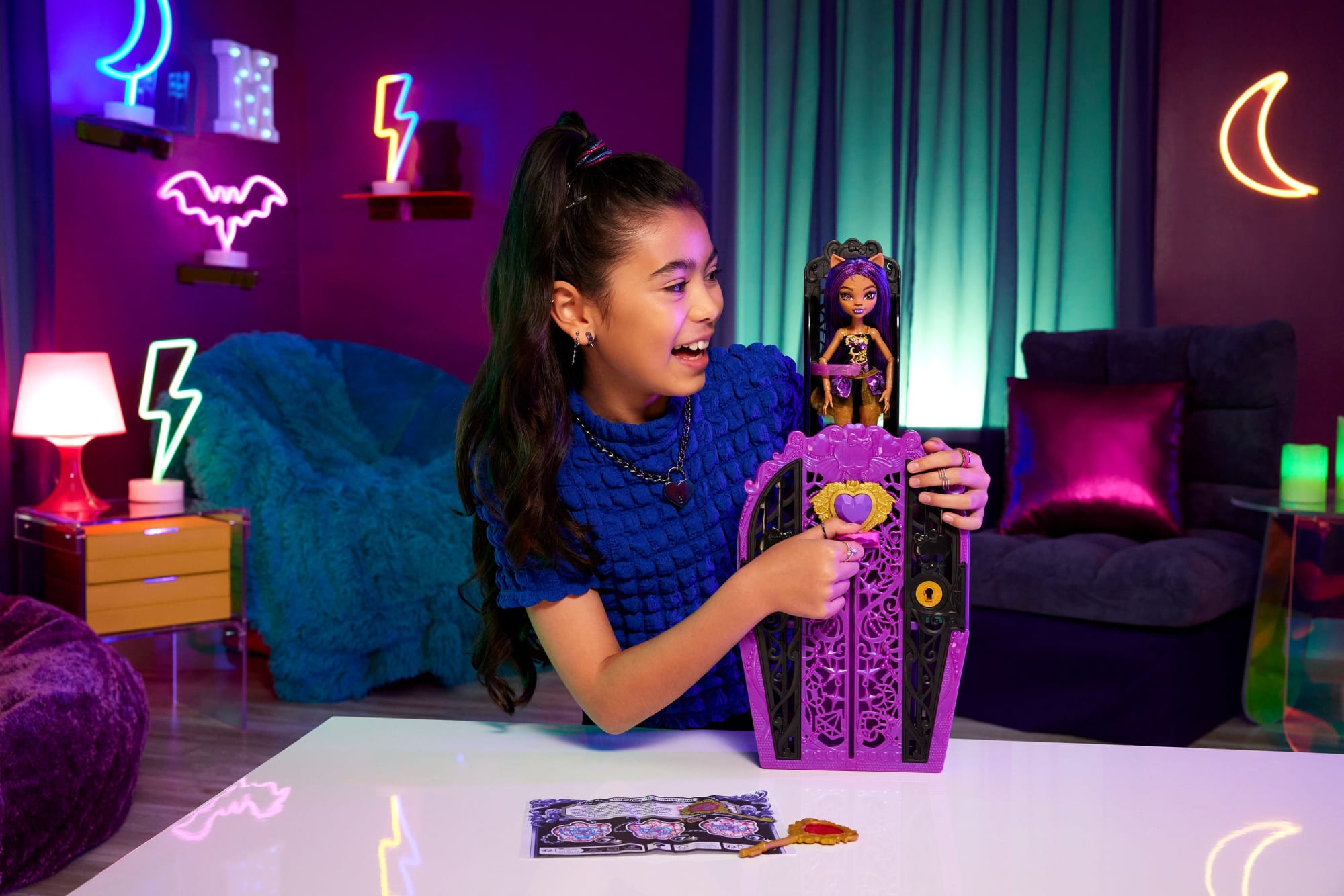 Monster High Skulltimate Secrets Monster Mysteries Playset, Clawdeen Wolf Doll With 19+ Surprises