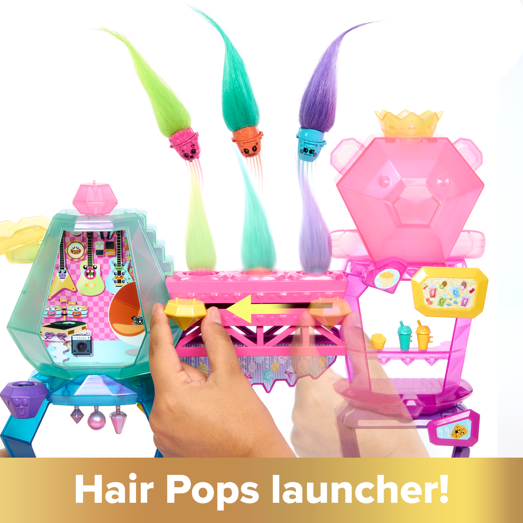 Dreamworks Trolls Band Together Mount Rageous Playset With Queen Poppy Small Doll & 25+ Accessories