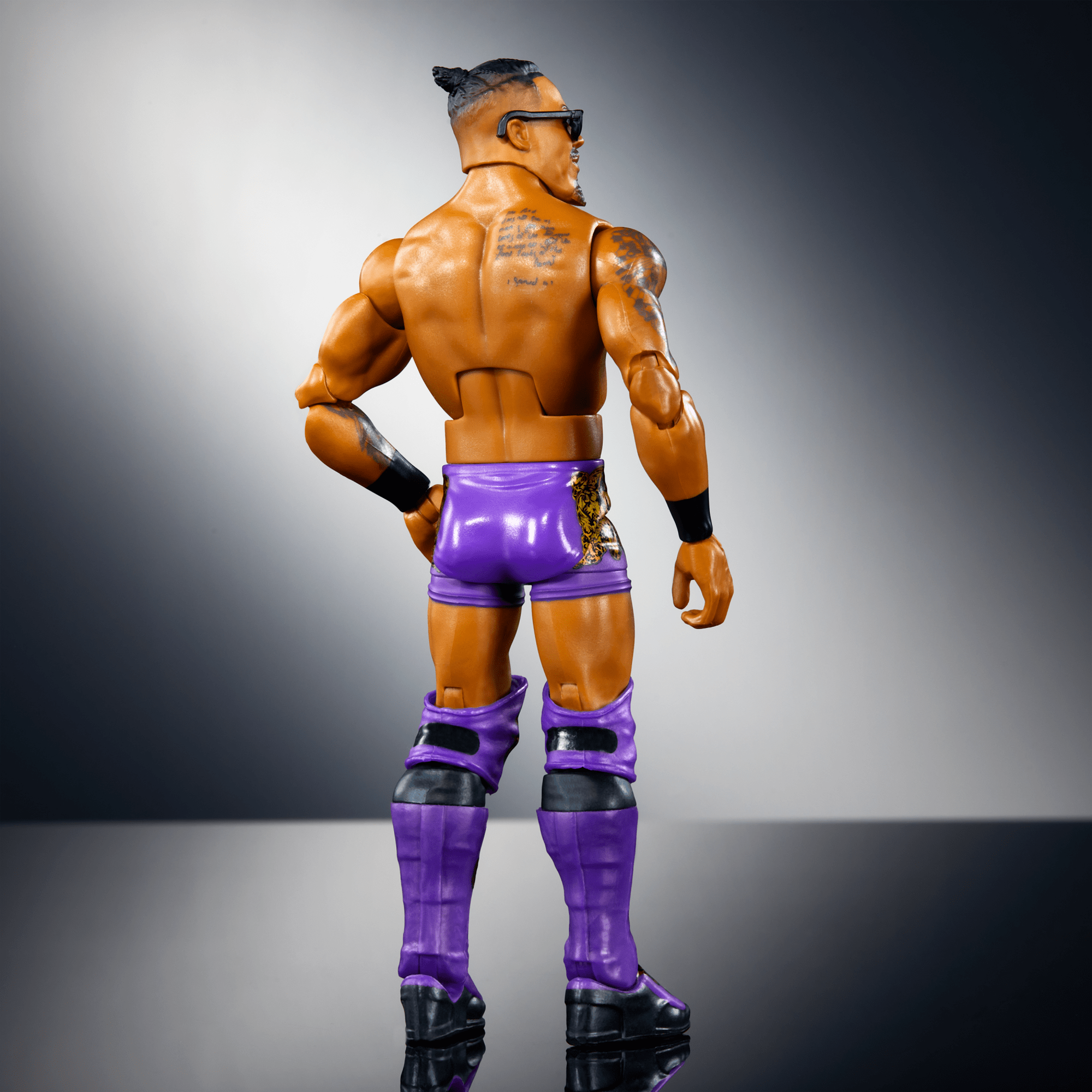 Wwe  Collection Elite  Figurine Articulée  15,24Cm  Carmelo Hayes