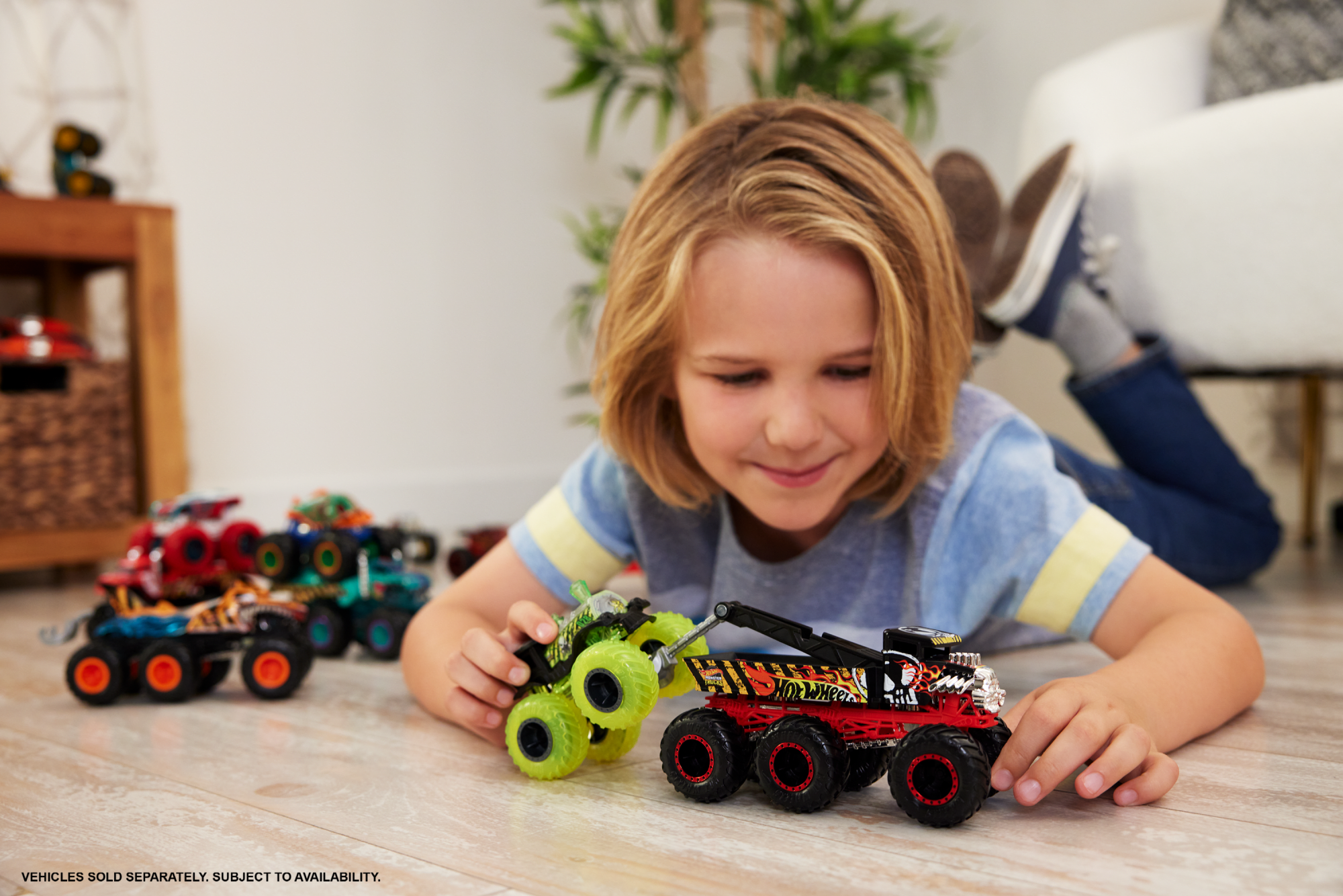 Hot Wheels Monster Trucks Big Rigs, 1:64 Scale Die-Cast Toy Truck With 6 Wheels
